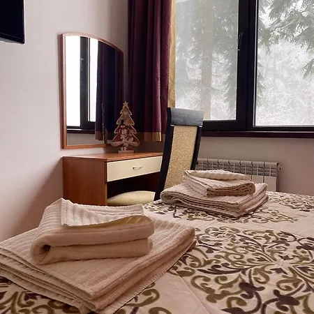 Hq Flora Violet Apartment Borovets